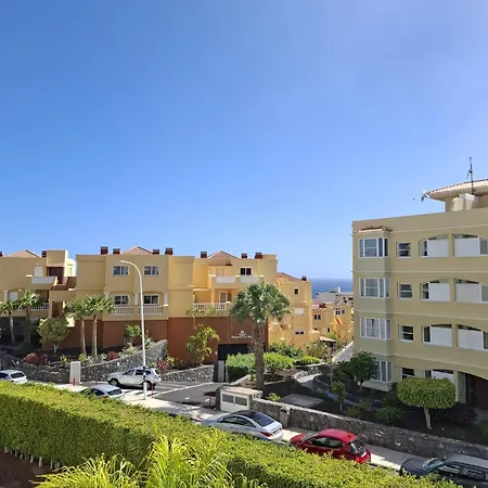 Friendly * San Miguel de Abona